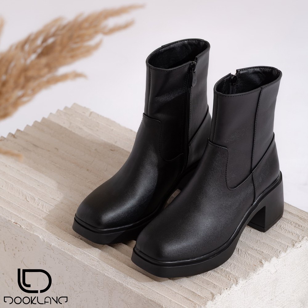 بوت پاشنه بلند دلی