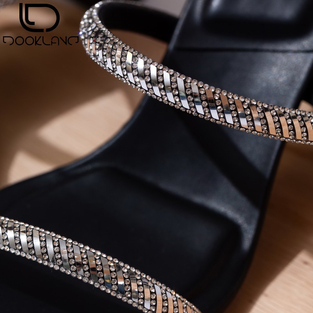 صندل پاشنه بلند پری